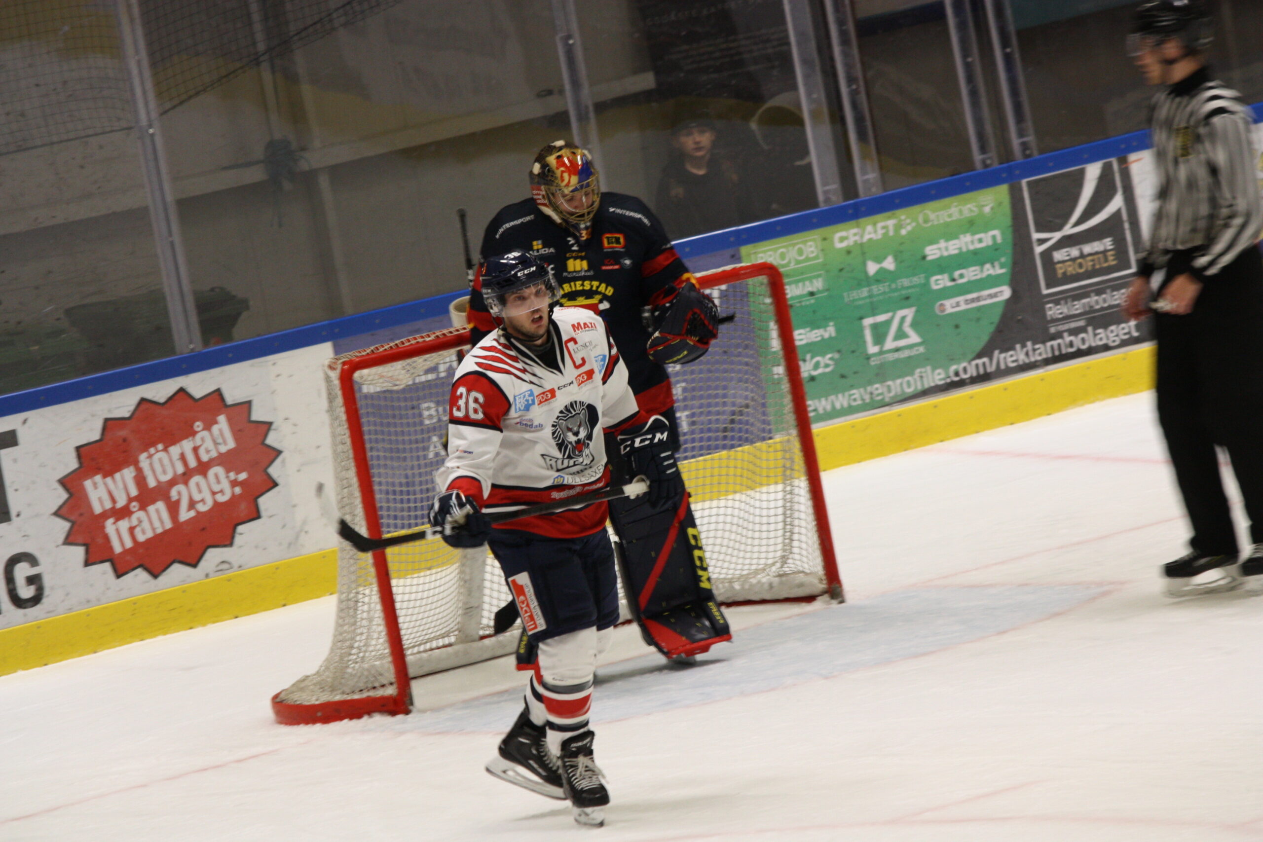 lindberg-och-malmborg-efter-bor-smatchen-hockeyettan-se